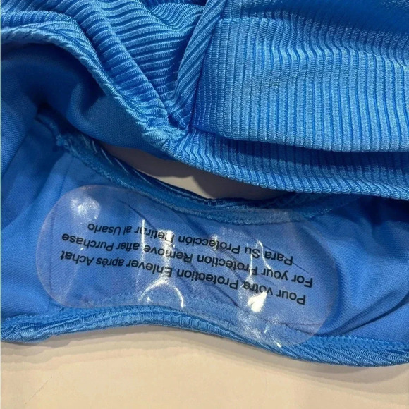 ELLEN TRACY Women's Standard One-Piece Swimsuit with Neck Cut Size 8 NWT - Picture 4 of 8